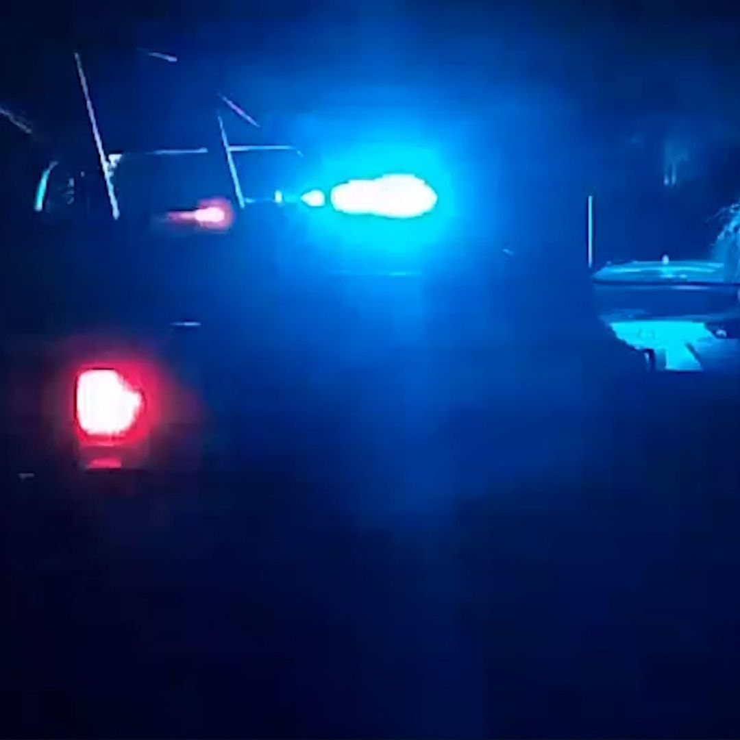 Se Incendia Vehículo en Persecución por Sujeto que Atacó a Familia con Machete en Coahuila